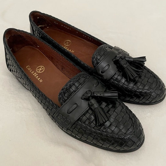 Cole Haan Shoes - Cole Haan Black Woven Tassel Leather Loafers